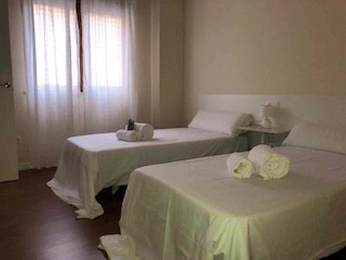 Apartamentos Turisticos Puente Romano Portal 4 Bajo -A Salamanca Quarto foto
